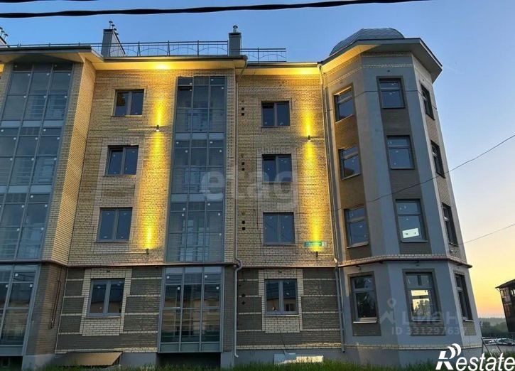 2-комн квартира улица Художников Шуваловых, 1,  д. 1