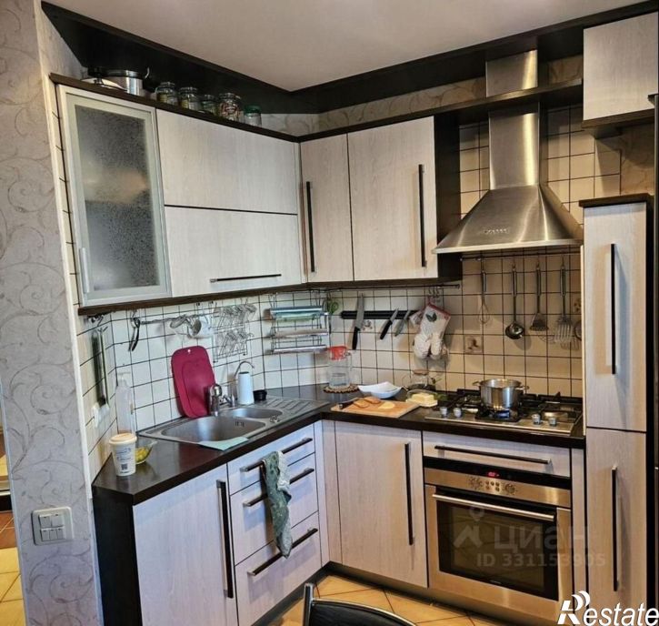 3-комн квартира Рабочий пр-кт, 48,  д. 48