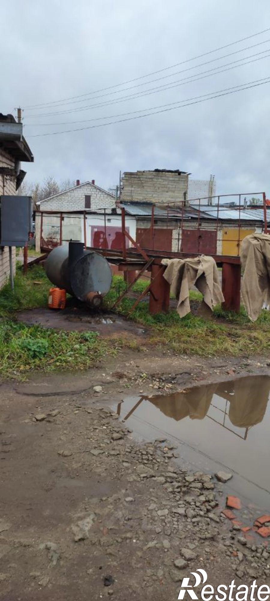 Купить гараж, место в паркинге за 500 016 рублей на улица Коммунаров, 1
