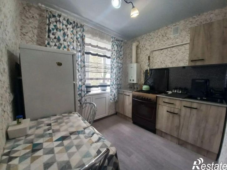 2-комн квартира Титова ул, 13