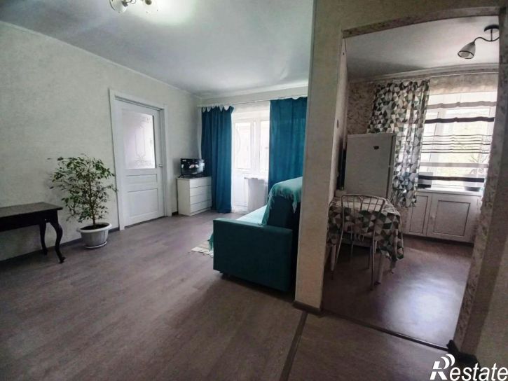 2-комн квартира Титова ул, 13