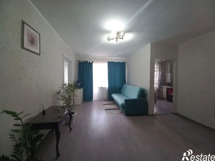 2-комн квартира Титова ул, 13