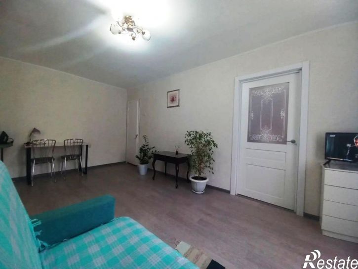 2-комн квартира Титова ул, 13