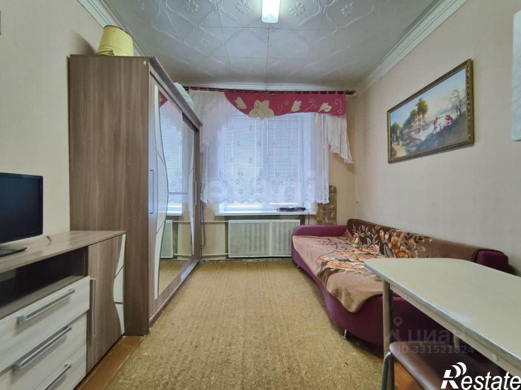 Сдать комнату за 8 000 рублей на ул Коммунаров, 1