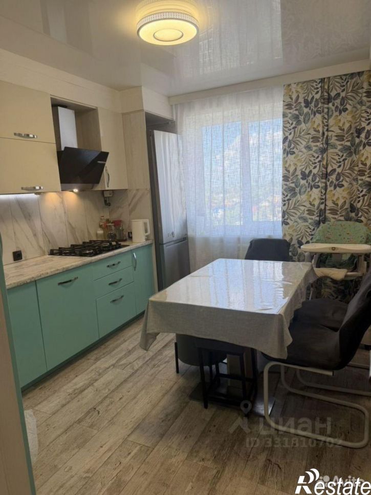 3-комн квартира ул 8 Марта, 54,  д. 54