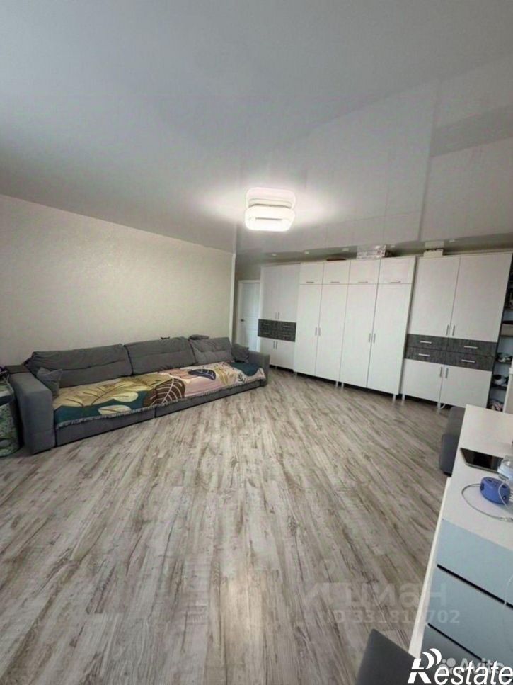 3-комн квартира ул 8 Марта, 54,  д. 54