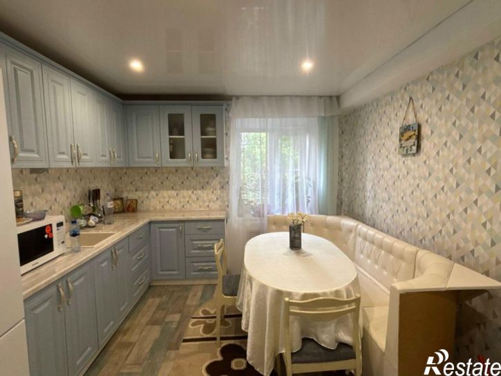 2-комн квартира Солоница ул, 7