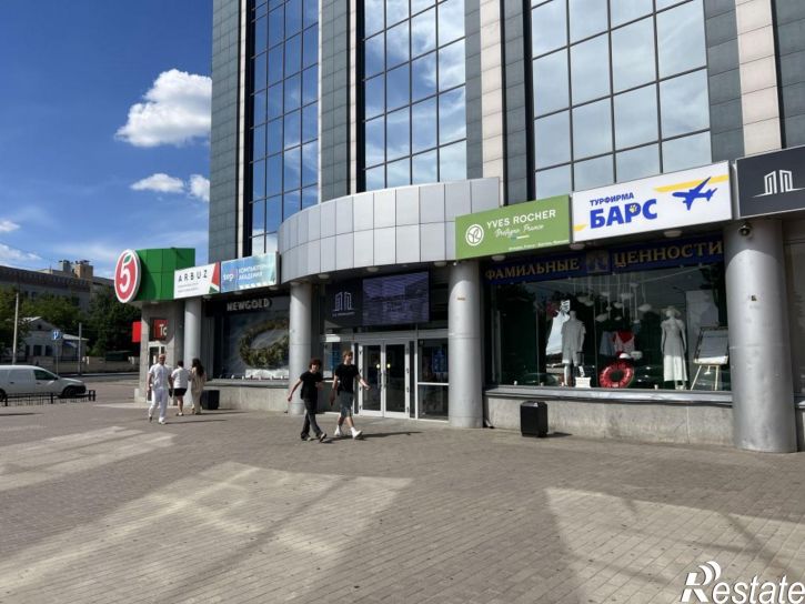 Торговое помещение Октябрьская пл, 1