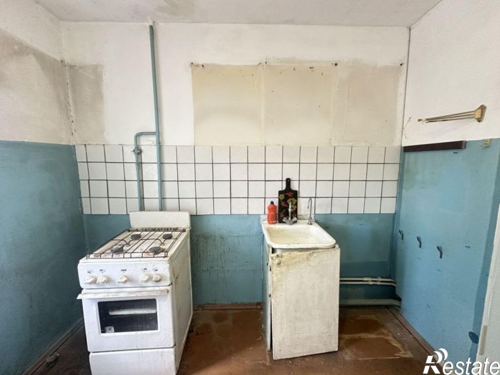 2-комн квартира Сутырина ул, 20
