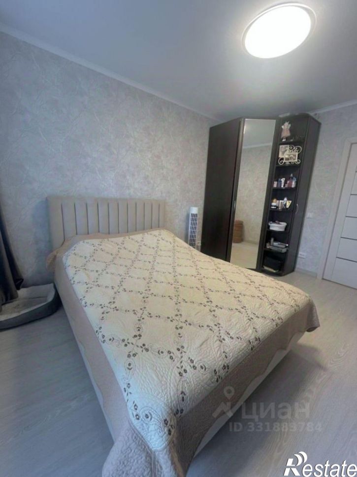 3-комн квартира ул Задорина, 8,  д. 8