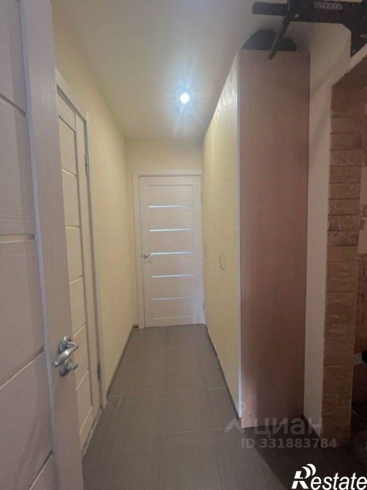 3-комн квартира ул Задорина, 8,  д. 8