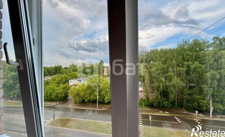 4-комн квартира ул Сутырина, 16,  д. 16