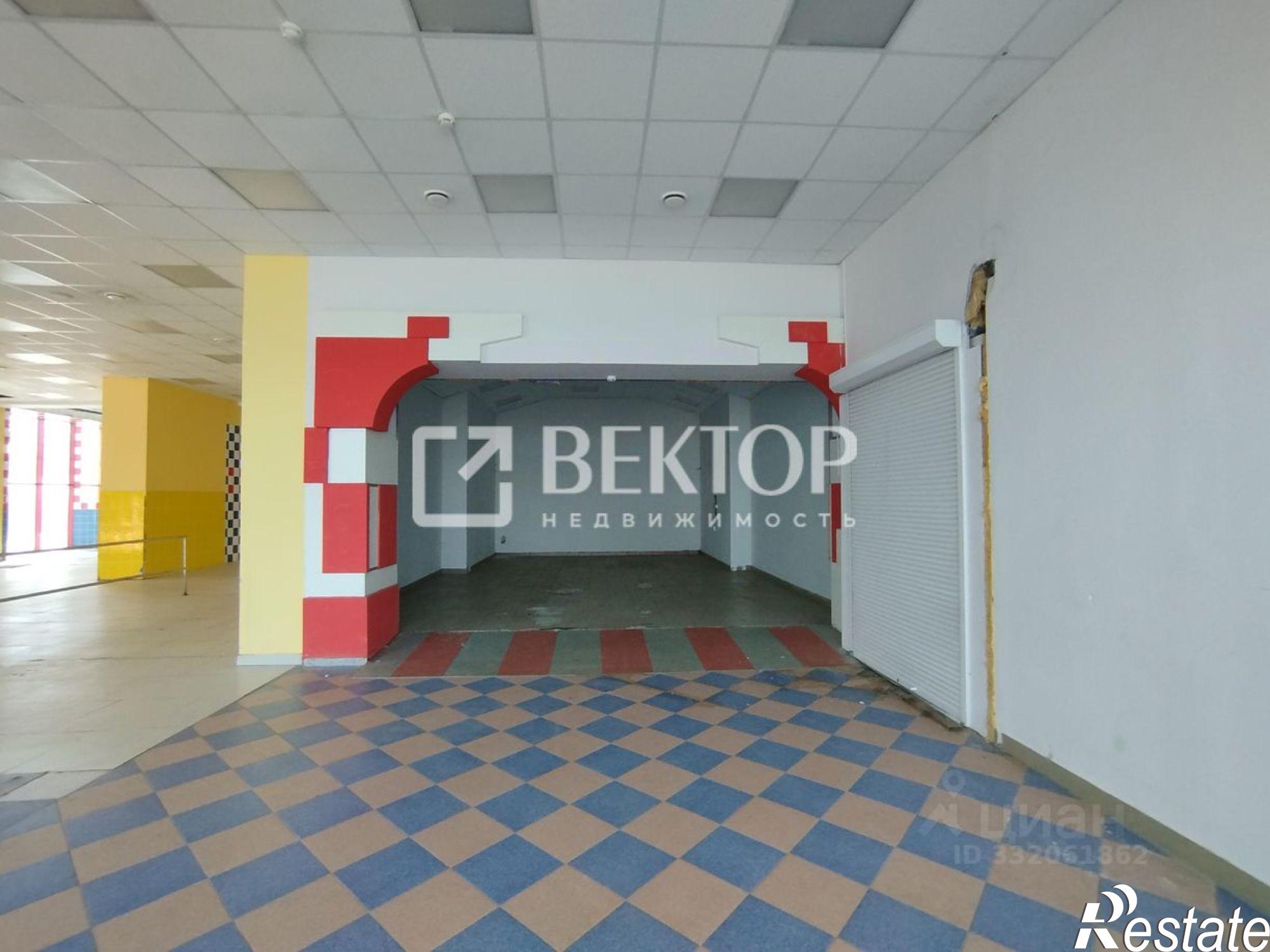 Купить торговое помещение за 4 560 500 рублей на ул Галичская, 111