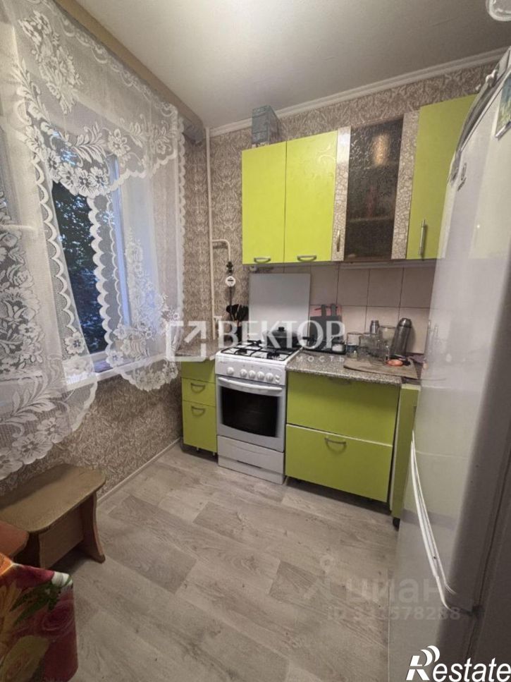 2-комн квартира ул Сутырина, 21,  д. 21