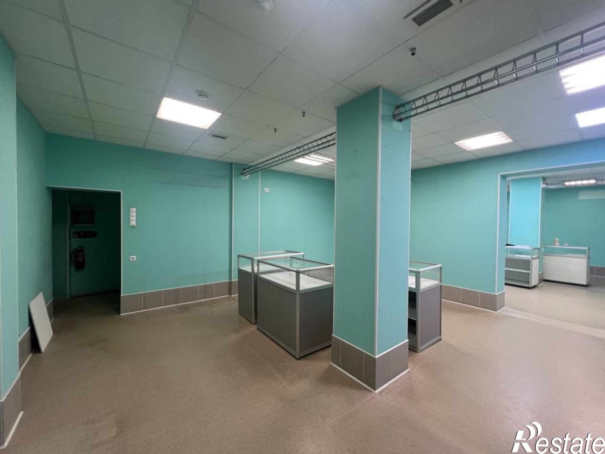 Купить торговое помещение за 12 420 000 рублей на Советская ул, 132