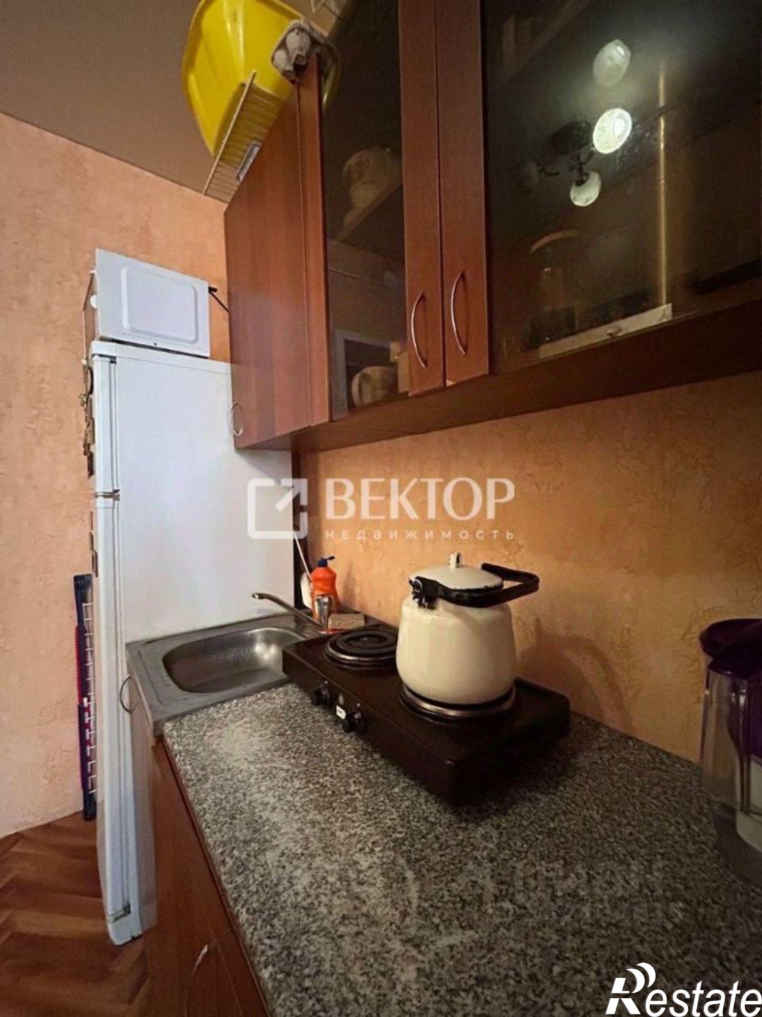 Купить комнату за 1 400 000 рублей на Юбилейный мкр, 24