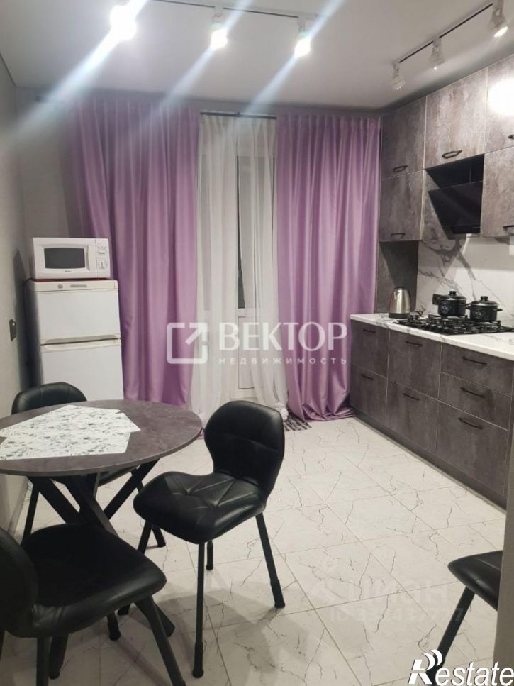 2-комн квартира Рабочий пр-кт, 11,  д. 11