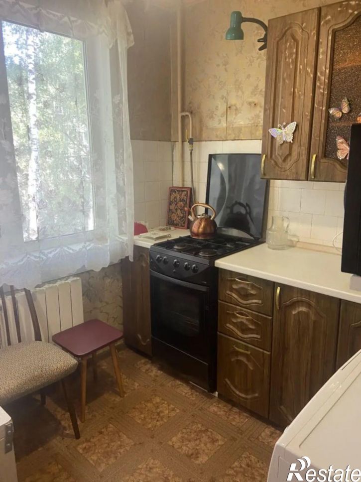 2-комн квартира Сутырина ул, 14