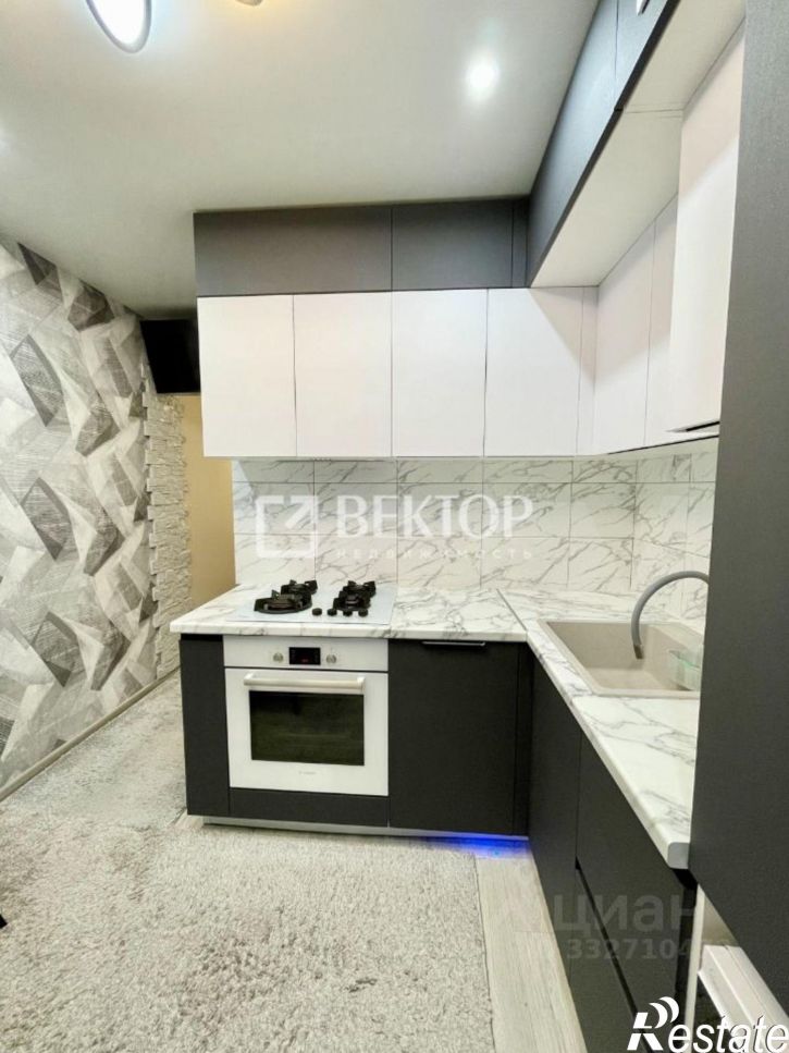 2-комн квартира мкр "Венеция", 16,  д. 16