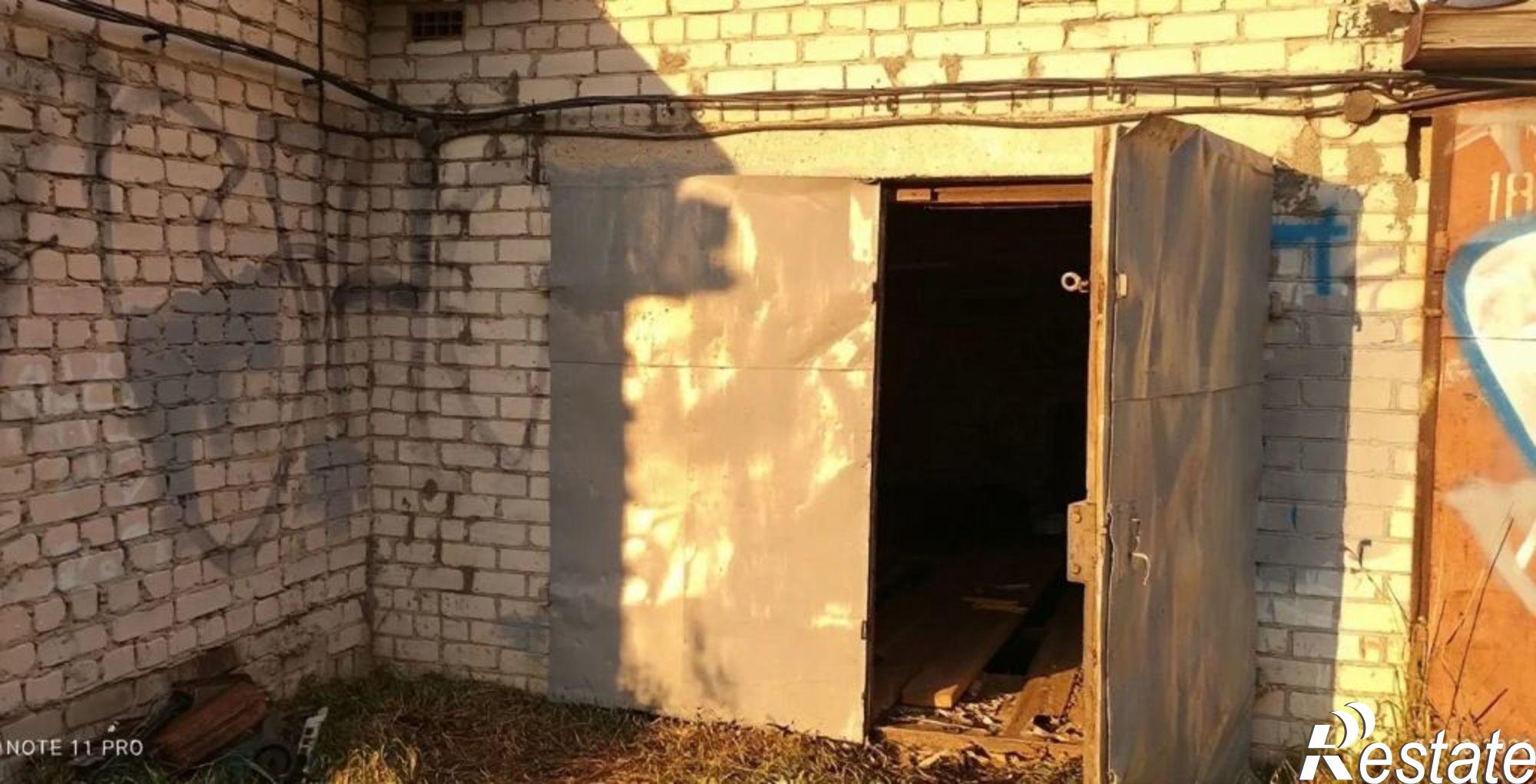 Купить гараж, место в паркинге за 700 000 рублей на Галичская ул
