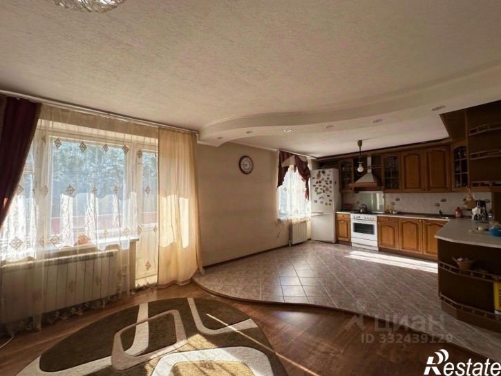 4-комн квартира ул Гагарина, 2а,  д. 2а