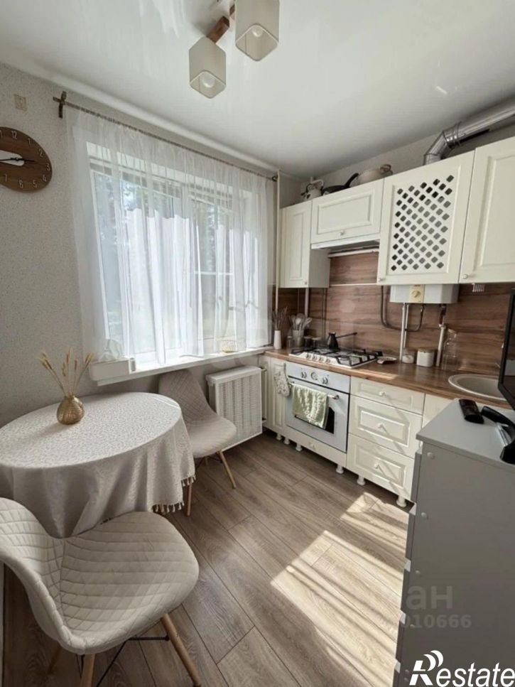 2-комн квартира мкр Черноречье, 24,  д. 24