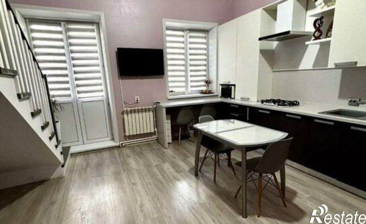 3-комн квартира ул Нижняя Дебря, 32б,  д. 32б