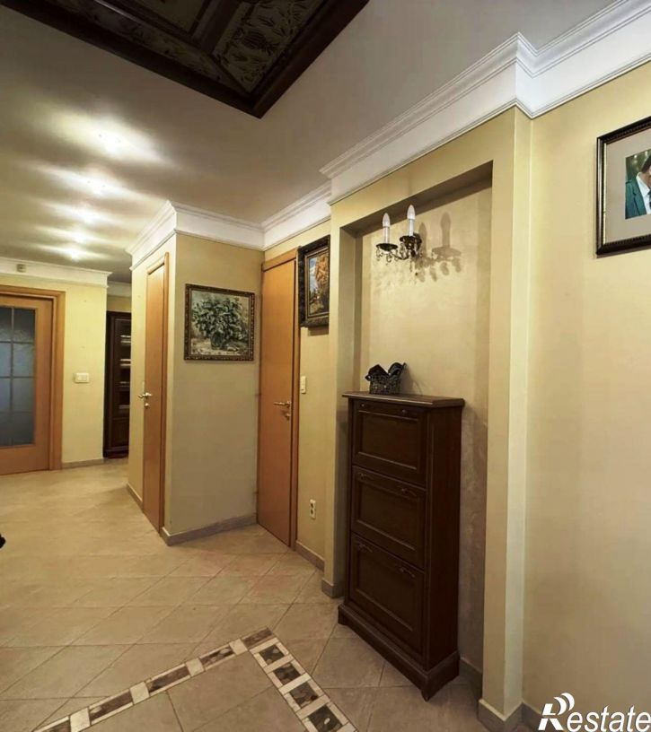4-комн квартира Овражная ул, 7