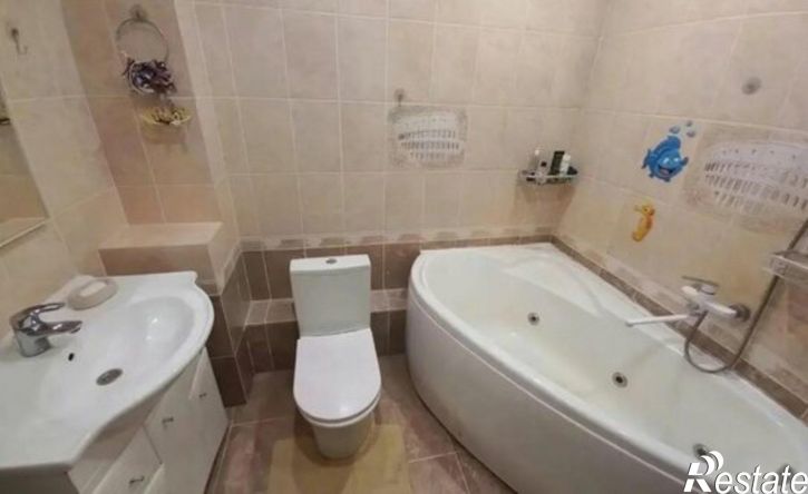 3-комн квартира ул Новосельская, 17,  д. 17