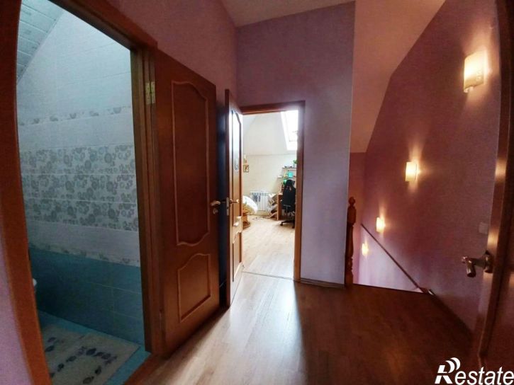 3-комн квартира Новосельская ул, 17