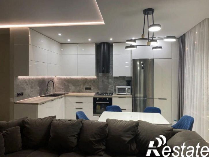 3-комн квартира Профсоюзная ул, 14