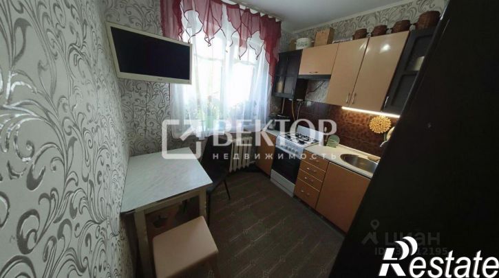 2-комн квартира Никитская улица, 104,  д. 104