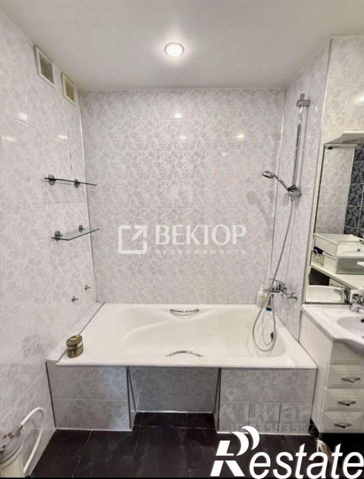 2-комн квартира Студенческая улица, 43,  д. 43