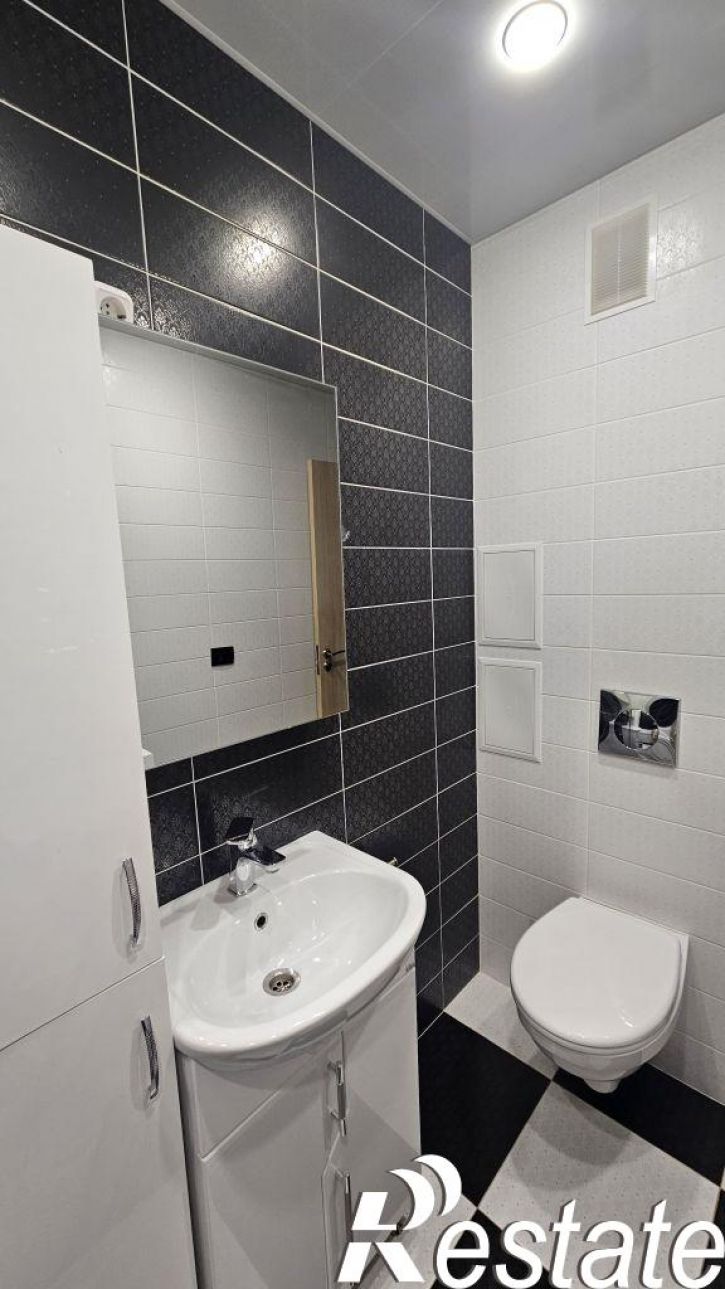 1-комн квартира Коммунаров ул, 6