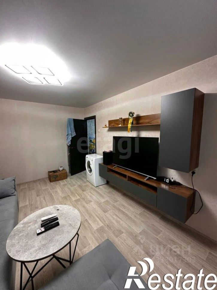 2-комн квартира Старокараваевская улица, 1,  д. 1