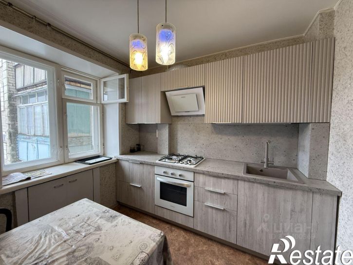 3-комн квартира улица Стопани, 31,  д. 31