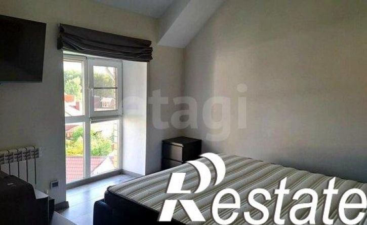 4-комн квартира Санаторная улица, 33,  д. 33
