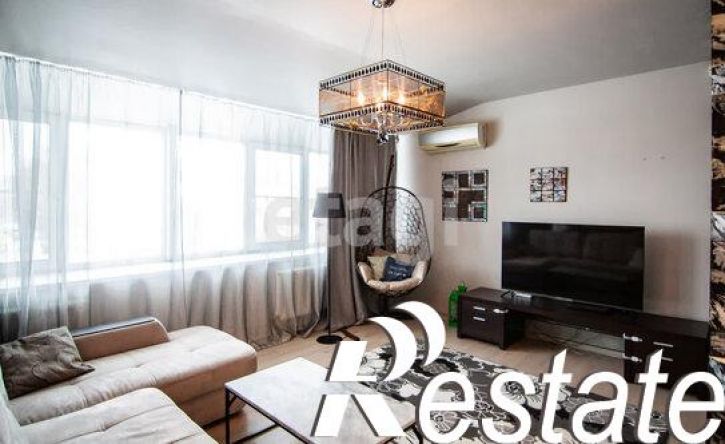 3-комн квартира улица Стопани, 32,  д. 32