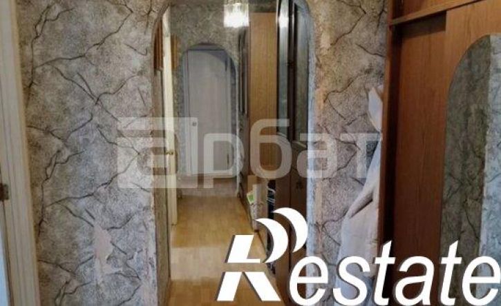 3-комн квартира улица Войкова, 35,  д. 35
