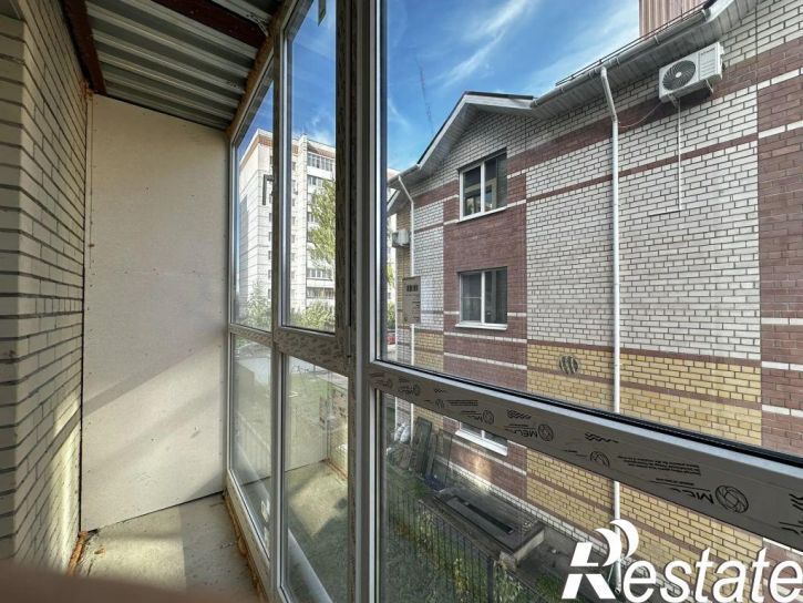 3-комн квартира 8 Марта ул, 55