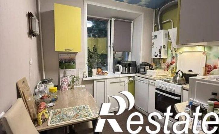 4-комн квартира улица Голубкова, 23,  д. 23