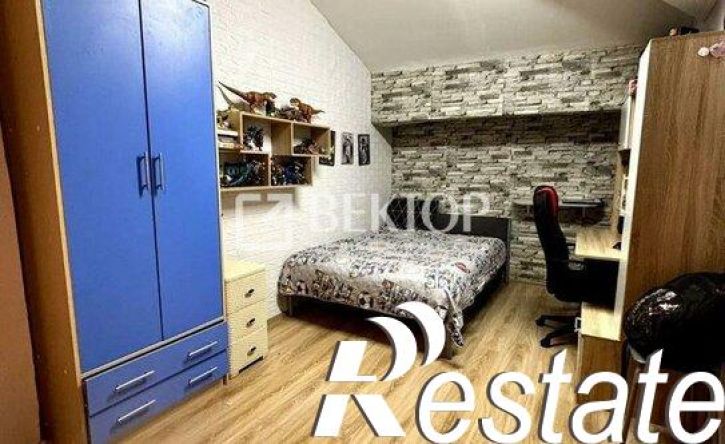 3-комн квартира улица Нижняя Дебря, 32Б,  д. 32Б