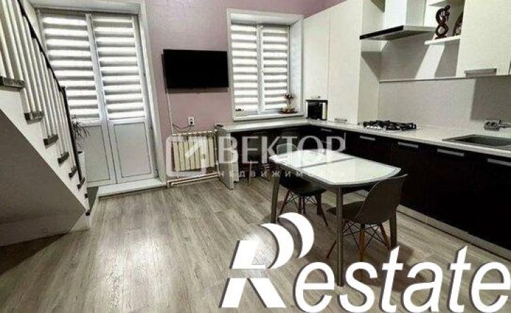 3-комн квартира улица Нижняя Дебря, 32Б,  д. 32Б