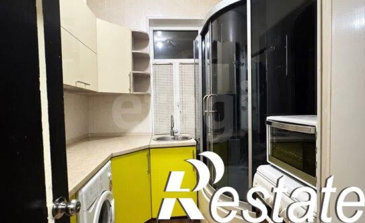 3-комн квартира Кадыевский переулок, 10,  д. 10