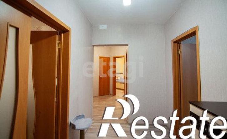 3-комн квартира улица Олега Юрасова, 1,  д. 1